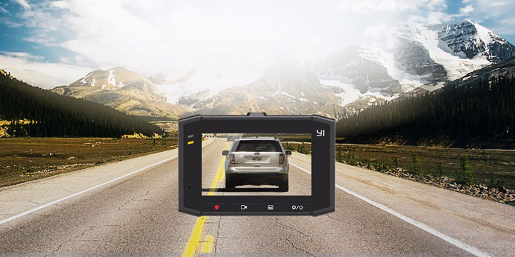 YI Ultra Dash Camera – дисплей 2.7"