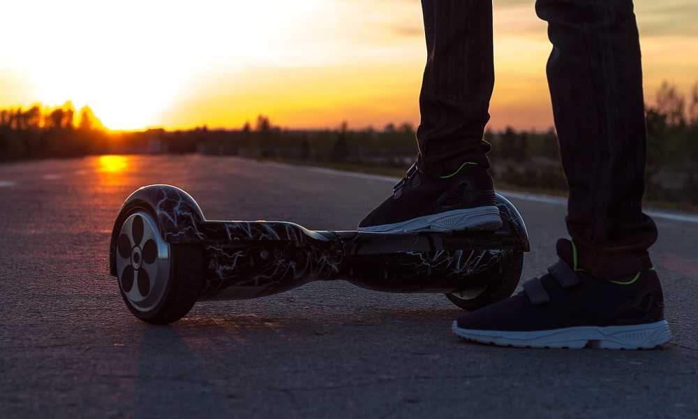 TOMOLOO-Hoverboard-with-Bluetooth-Speaker-LED-Light-Review.jpg